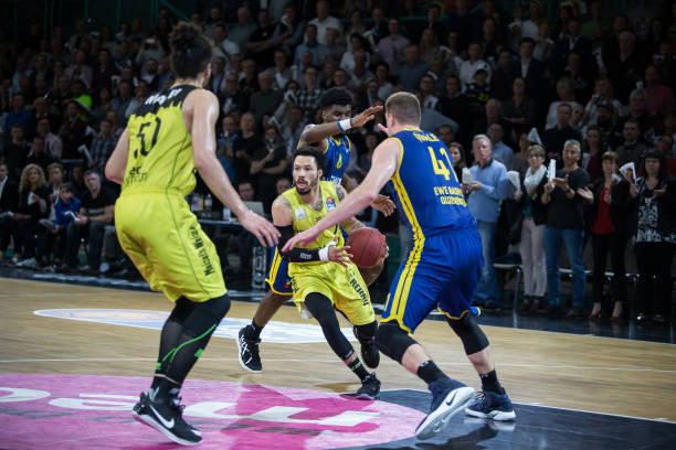 每个球队都 每个球队都