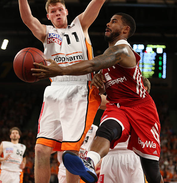 制萨巴伦卡 制萨巴伦卡